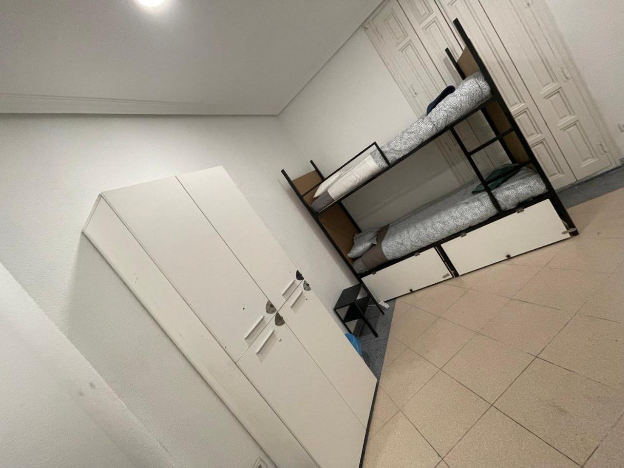 Parsa Residencial House Hotell Madrid Exteriör bild