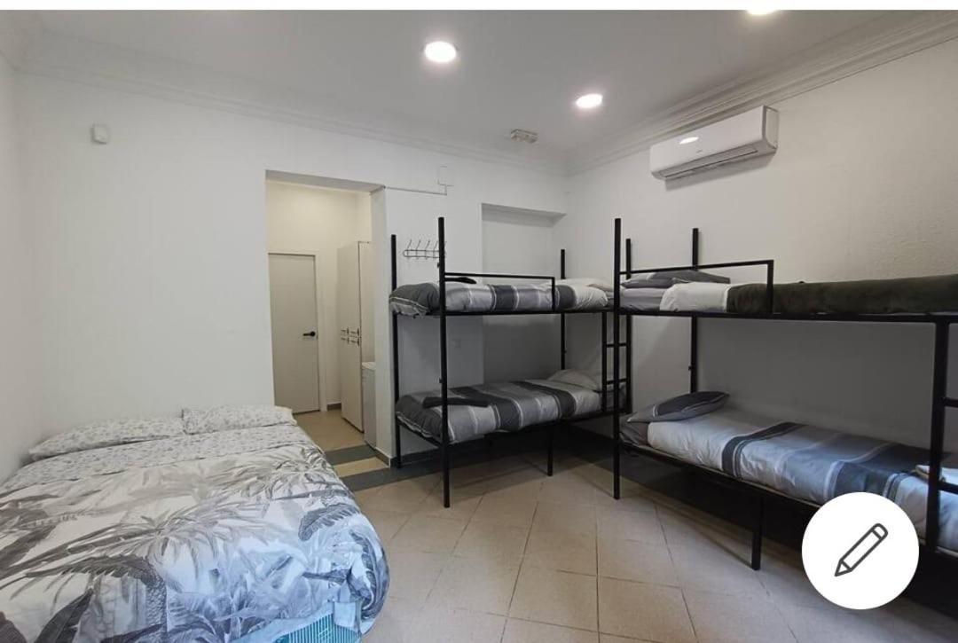 Parsa Residencial House Hotell Madrid Exteriör bild