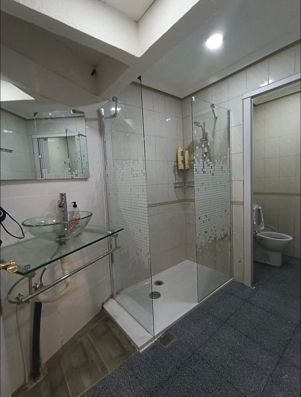 Parsa Residencial House Hotell Madrid Exteriör bild