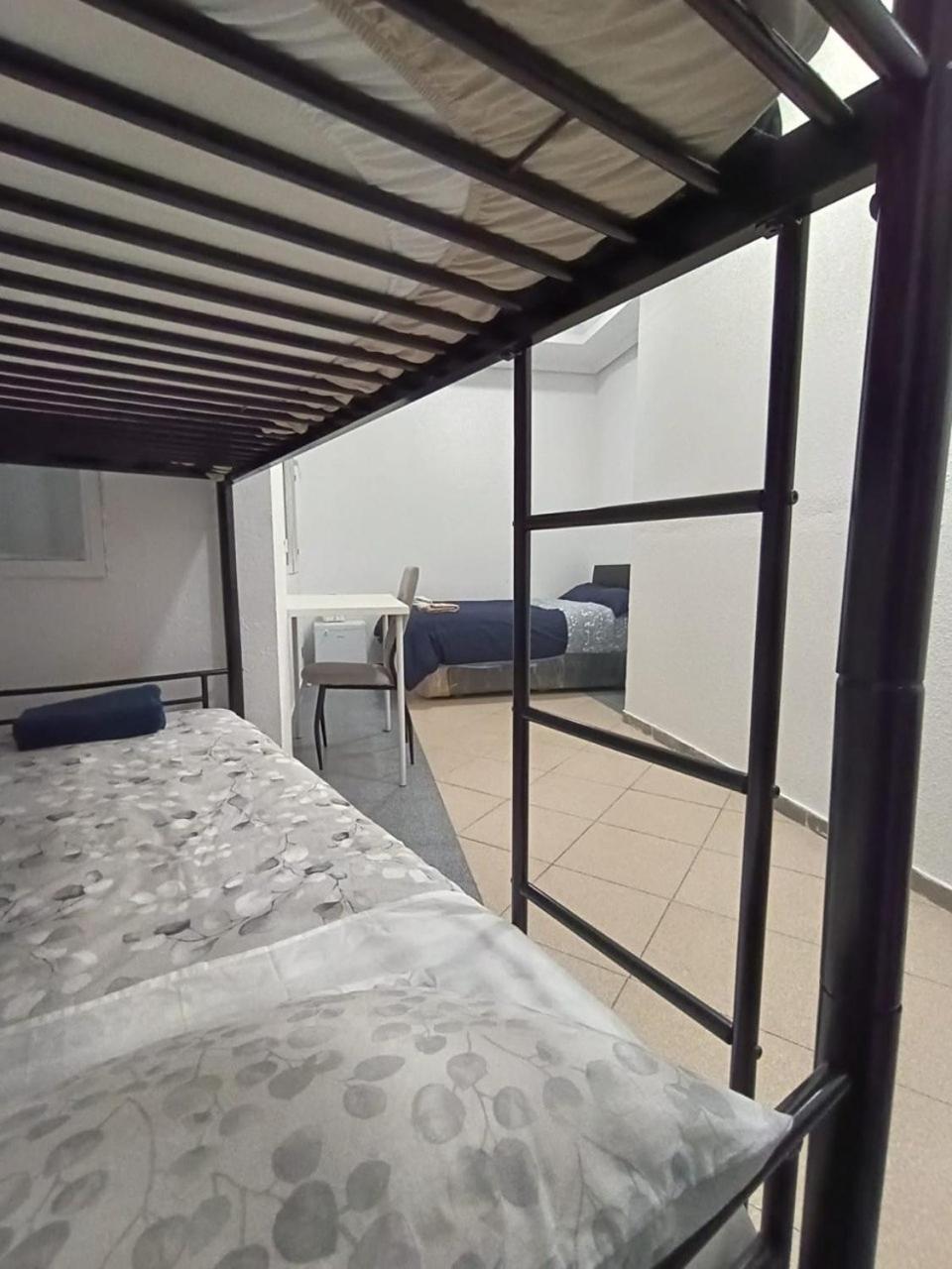 Parsa Residencial House Hotell Madrid Exteriör bild