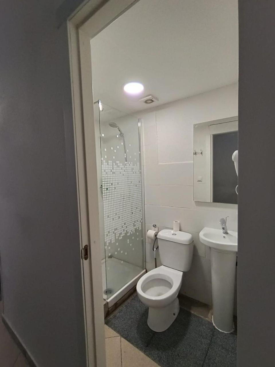 Parsa Residencial House Hotell Madrid Exteriör bild